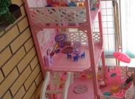 Grajewo ogłoszenia: Sprzedam mebelki do nich oddam duży domek barbie rozłożony,... - zdjęcie