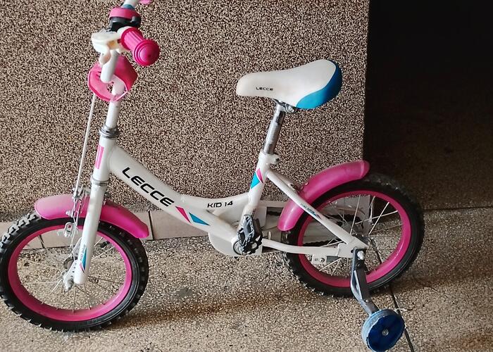 Grajewo ogłoszenia: Sprzedam rowerek dla dziewczynki, koła 14 cali, mało używany.